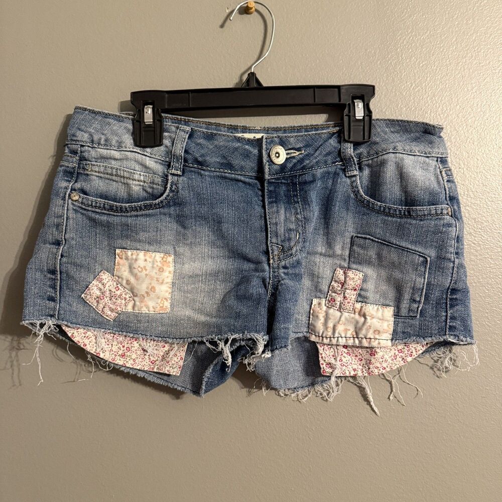 L.e.i. Denim Shorts Junior Size 5 Lowrise Floral Patchwork Boho Festival Vintage